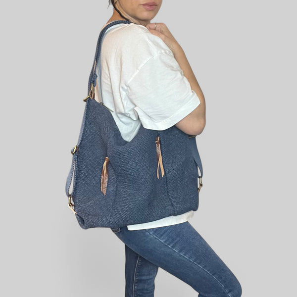 Borsa/Zaino in Canvas – Versatilità e Stile Casual