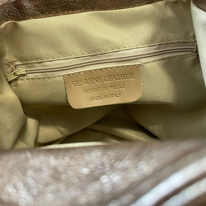 Borsa in Vera Pelle Italiana con Frange - Chiusura a Sacchetto, Tracolla Regolabile - 2 Colori Disponibili - PinUp Shoes