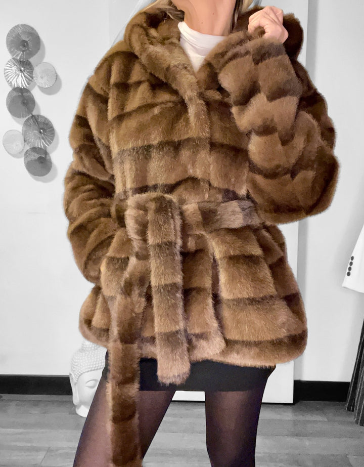 Cappottino Moena Con Cinta e Cappuccio - Eco Visone Marrone - PinUp Shoes