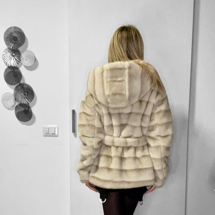 Cappottino Moena Con Cinta e Cappuccio - Eco Visone Panna - PinUp Shoes