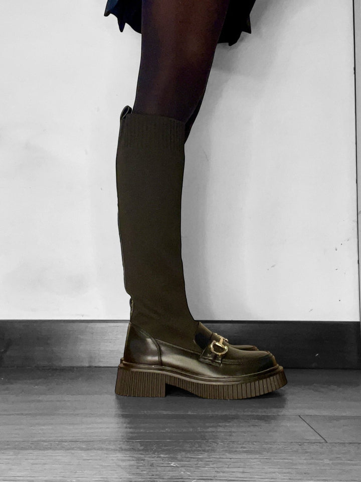 Mocassini Con Calza Alta E Morsetto - Eleganza e Funzionalità - PinUp Shoes