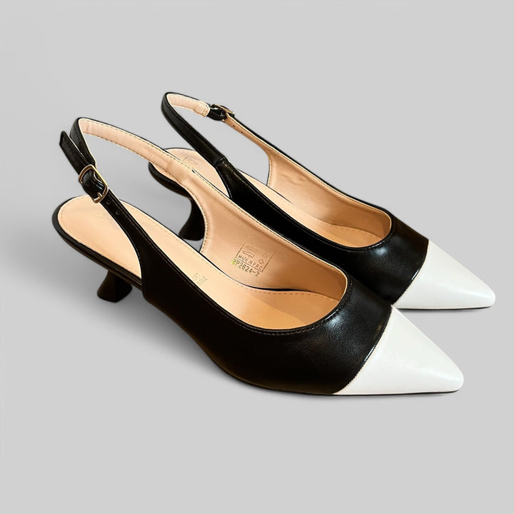 Outfit Décolleté Slingback Bicolore - Camicia Cartoon - Jeans Nero - Borsa Chantal - PinUp Shoes