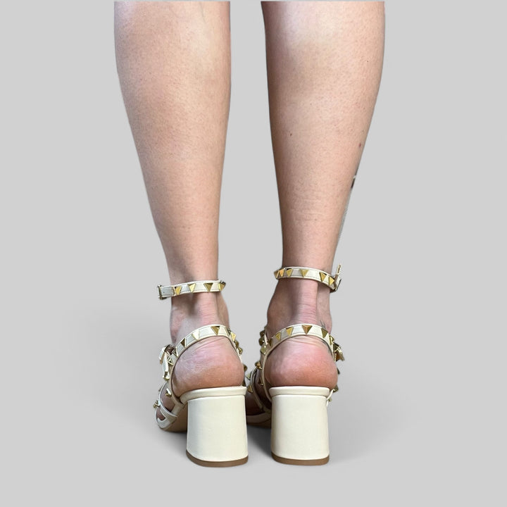 Outfit Sandalo Viola - Jeans TShirt Satin E Borsa - PinUp Shoes