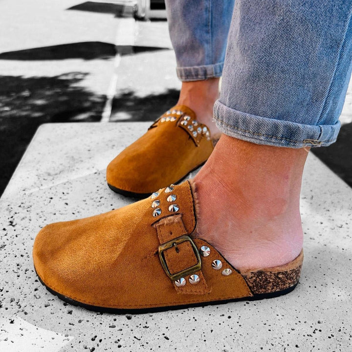 Sabot Borchiato Nina - Interno Peloso - PinUp Shoes