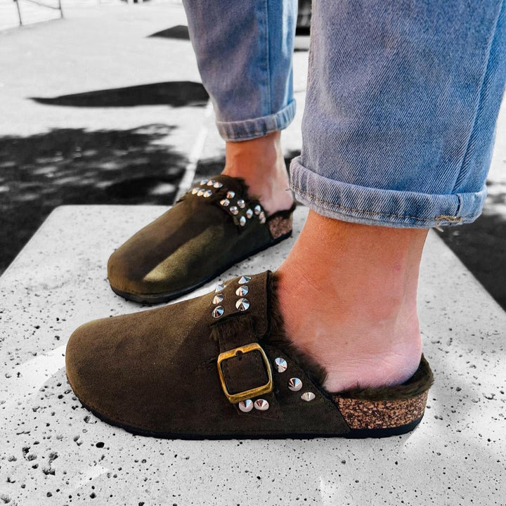 Sabot Borchiato Nina - Interno Peloso - PinUp Shoes