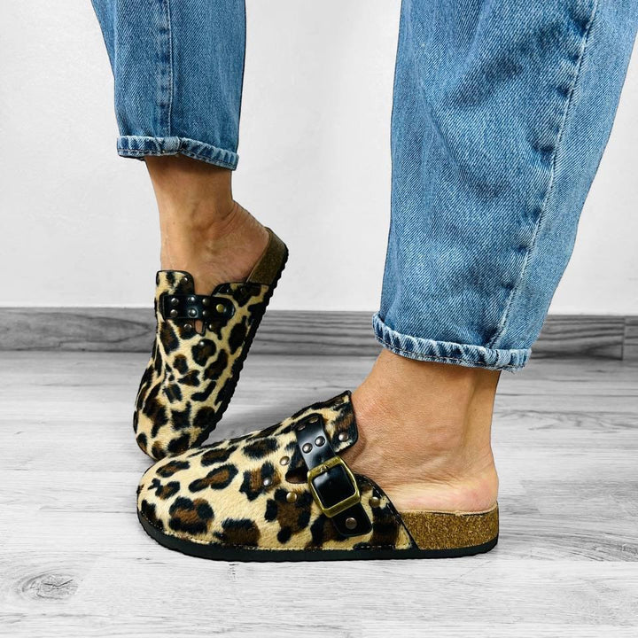 Sabot Maculato Borchiato Jungle - Con Cinturino Regolabile - PinUp Shoes
