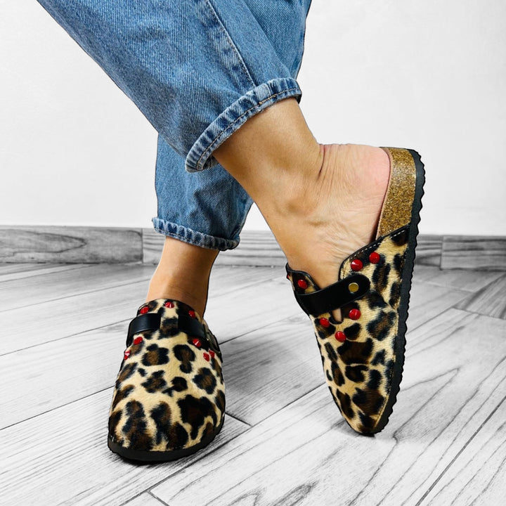Sabot Maculato Borchiato Jungle - Con Cinturino Regolabile - PinUp Shoes