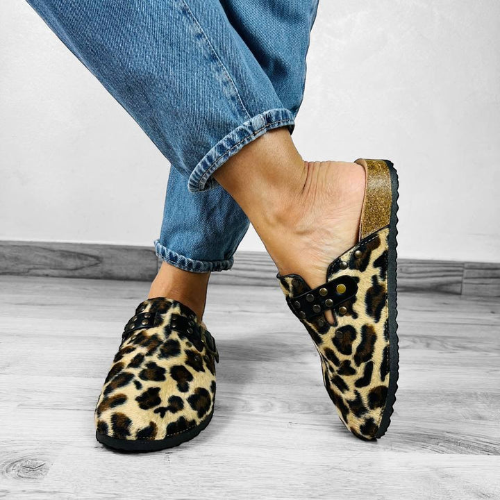 Sabot Maculato Borchiato Jungle - Con Cinturino Regolabile - PinUp Shoes