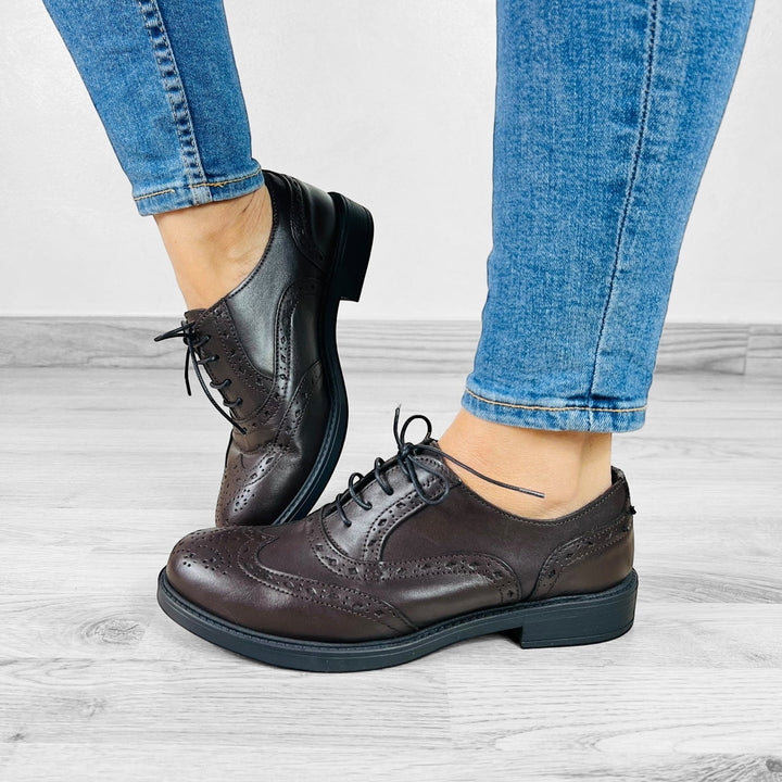 Scarpe Oxford Eleganza in Pelle – Classic Brogue per ogni occasione - PinUp Shoes