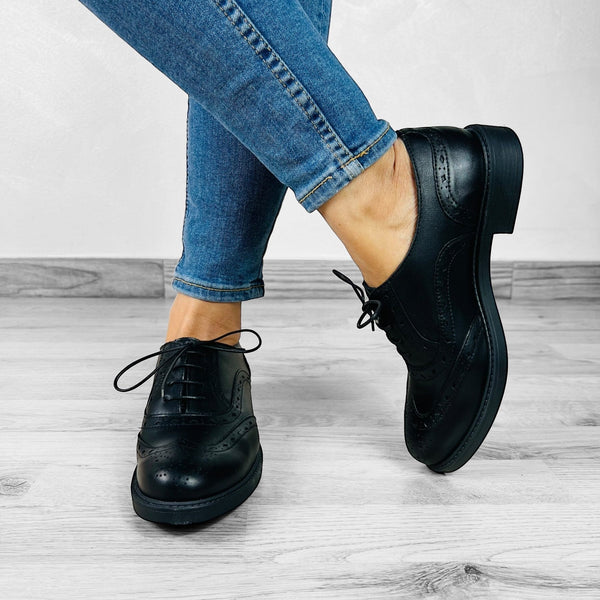 Scarpe Oxford Eleganza in Pelle – Classic Brogue per ogni occasione - PinUp Shoes