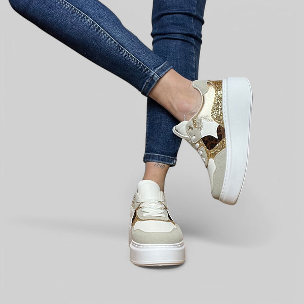 Sneakers Camy Platform Gold Glam – Lusso casual con un twist animalier - PinUp Shoes