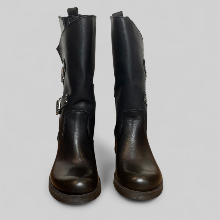Stivali biker in vera pelle con doppia fibbia – Stile audace e comfort assicurato - PinUp Shoes