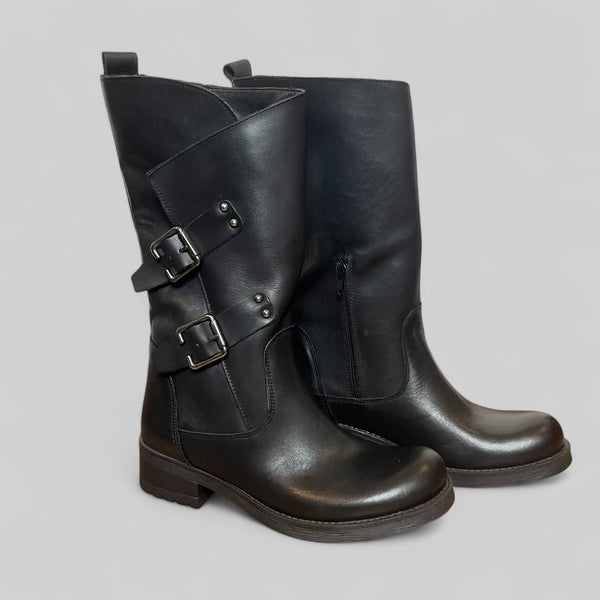 Stivali biker in vera pelle con doppia fibbia – Stile audace e comfort assicurato - PinUp Shoes
